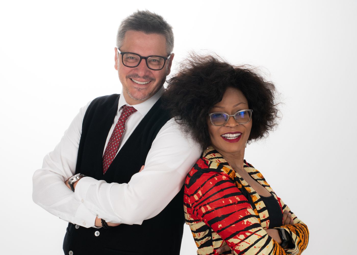 smiling-dental-team-with-patient-geneva-dental-care-geneva-dentist